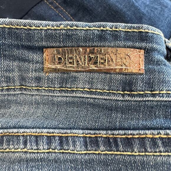 Levi's Denizen Low Rise Slim Crop Jeans Size 26 Light Wash Distressed Rolled - Picture 6 of 9